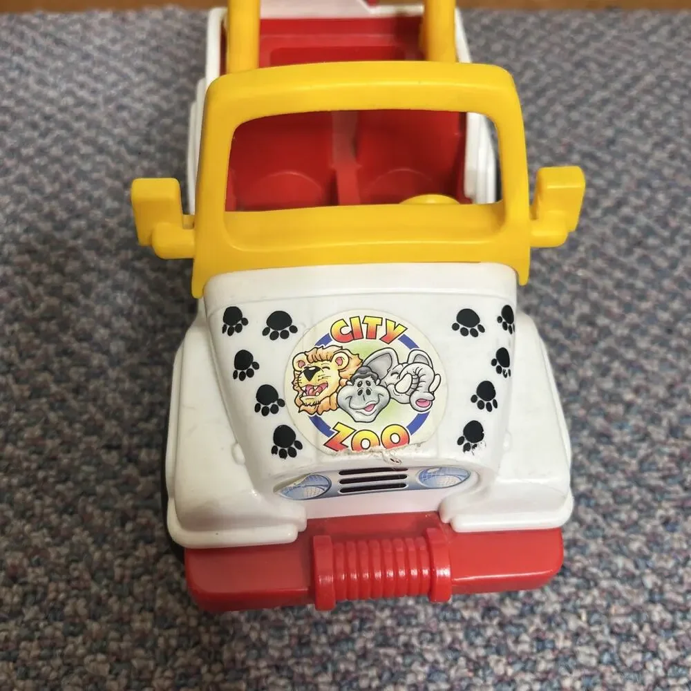 City Zoo Empire 2000 Vintage Toy Jeep White 8